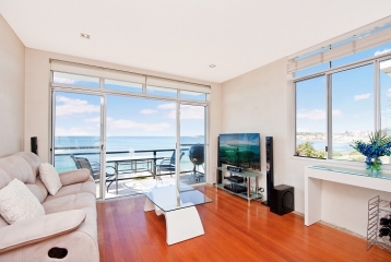 TWO BEDROOM WATERFRONT WITH UNINTERRUPTED VIEWS!